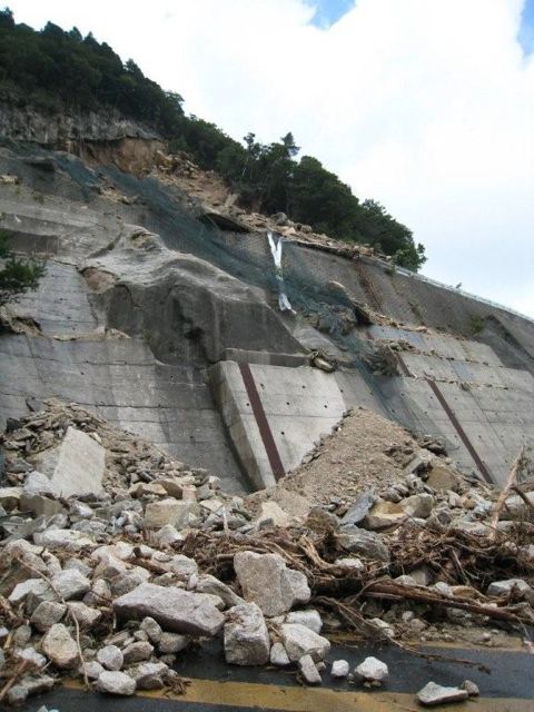 御在所豪雨被害…スカイライン099